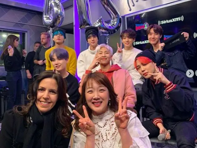 女性タレントのソ・ミンジョン、知人の事業をPRするため人気アイドルグループの防弾少年団 (BTS)にキャップを配り、物議かもす