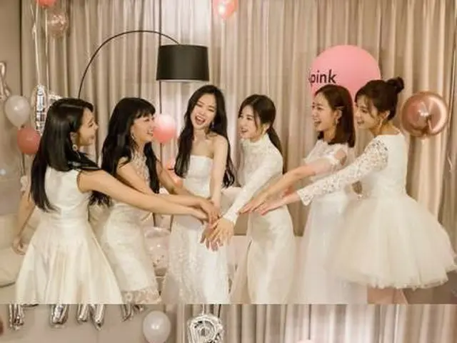 【t公式】Apink、写真公開