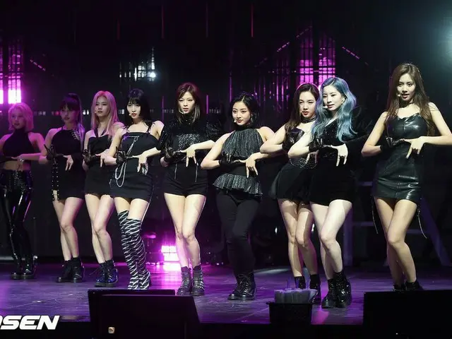 TWICE、7thミニアルバム「FANCY YOU」発売記念プレスショーケースを開催