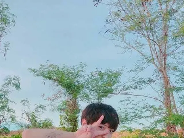 【G公式】EXO_Chanyeol、「D-2」の姿を公開。