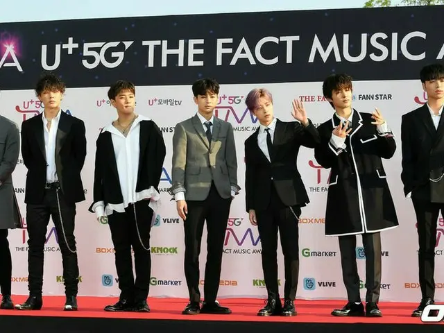 iKON、「U+5G THE FACT MUSIC AWARDS」レッドカーペットイベントに出席。