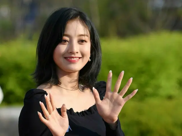 TWICE ジヒョ、「U+5G THE FACT MUSIC AWARDS」レッドカーペットイベントに出席