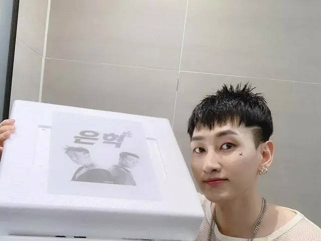 、、【G公式】SUPER JUNIOR ウニョク、SNS更新