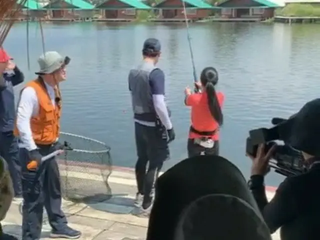 、、【g公式】Apink_ボミ、SBS「伝説のビッグフィッシュ」現場での動画を公開