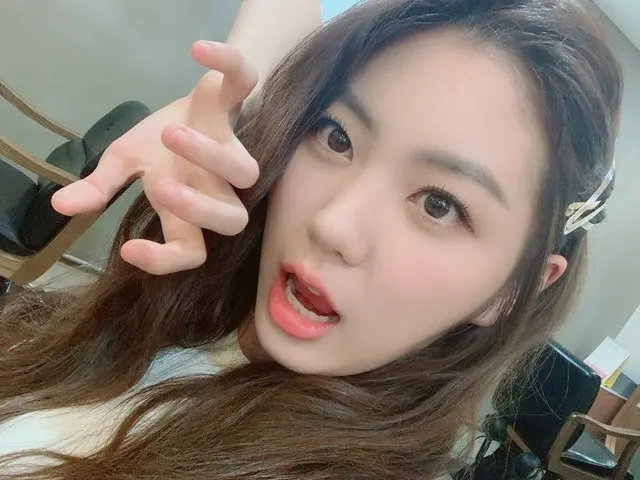 、、【t公式】CLC、写真公開