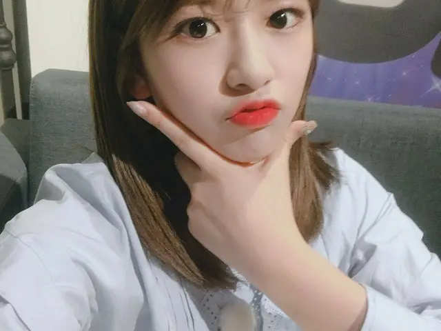 【t公式】IZ*ONE、写真公開