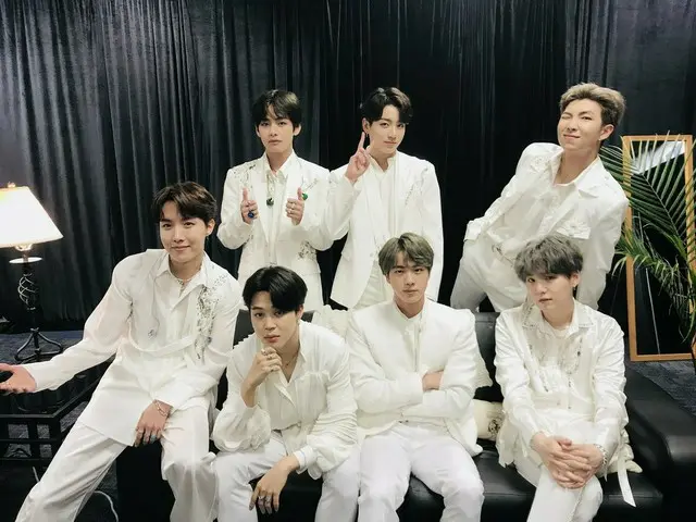 、、【T公式bts】防弾少年団、「Hello、LA！ 美しい夜をプレゼントしてくれた夜空の星のようなアミ⭐️ありがとう！」「ローズボール2回目の公演」