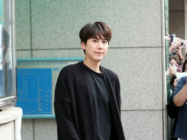 SUPER JUNIOR キュヒョン、軍代替服務を終えてファンに除隊のあいさつ