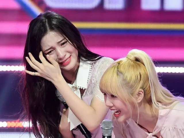 OH MY GIRL、MBC MUSIC「Show Champion」1位で涙