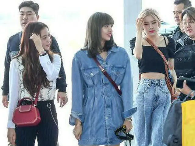 出国したBLACKPINK リサ、ファンから心配の声