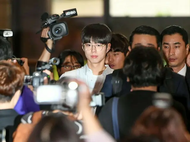 俳優パク・ボゴム、日本に出発中