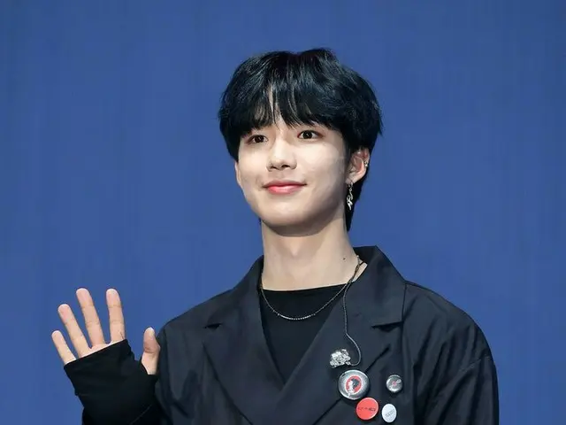 AB6IX、デビューショーケースを開催