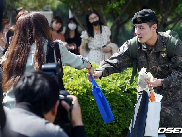 俳優カン・ハヌル、軍隊除隊