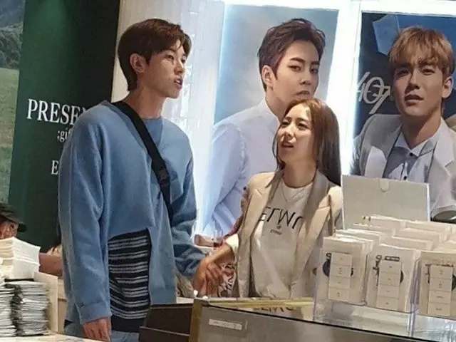 東方神起 ユンホとBoA、「私一人で生きる」と推定される撮影中
