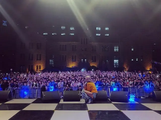 【g公式】SISTAR_出身ヒョリン、中央大学の大学祭での写真を公開。