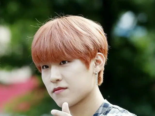 Wanna One 出身 AB6IX パク・ウジン、「ミュージックバンク」出勤中