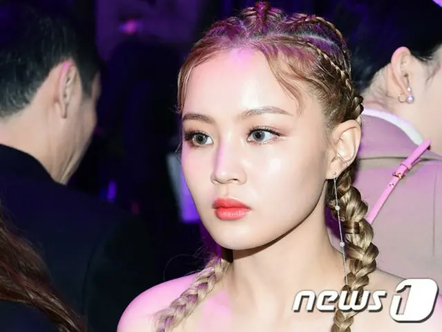 YG所属の歌手イ・ハイ、チャート1位を席巻中