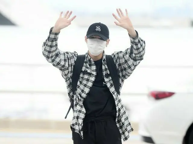 元Wanna One ハ・ソンウン、海外日程のため仁川国際空港よりマカオに向けて出国