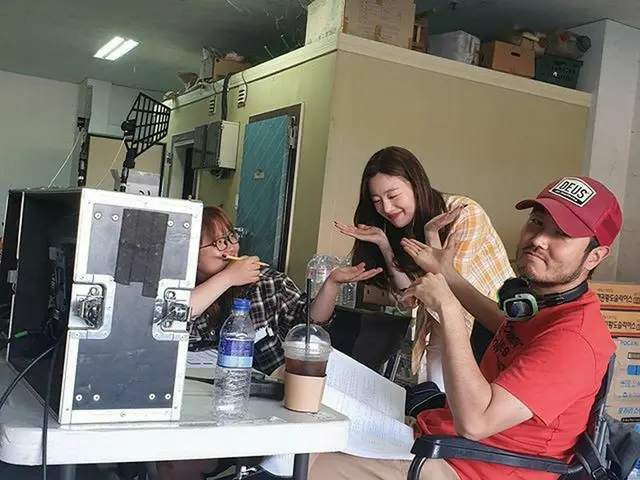 、、【g公式】SECRET_出身ハン・ソナ、「助けて2」のイ・グォン監督とスクリプターのジウン姉さんらすべてのスタッフに感謝。