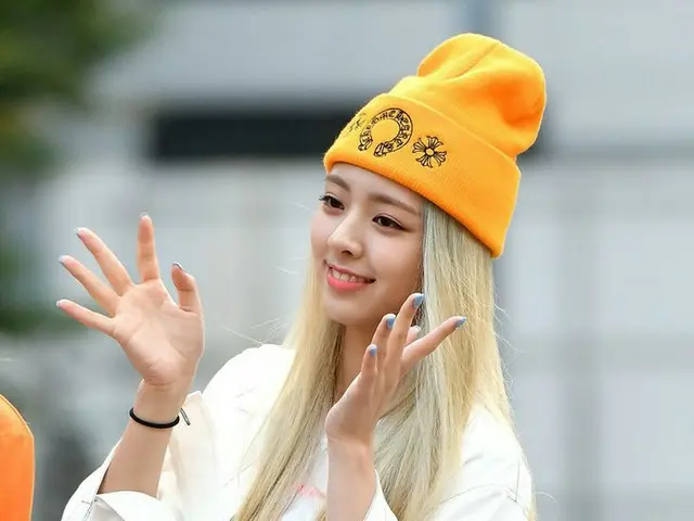 ITZY ユナ、ミュージックバンク出勤中