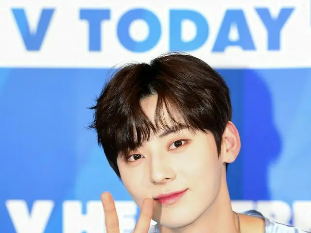 NU'EST ミンヒョン、「V HEARTBEAT」サイン会開催