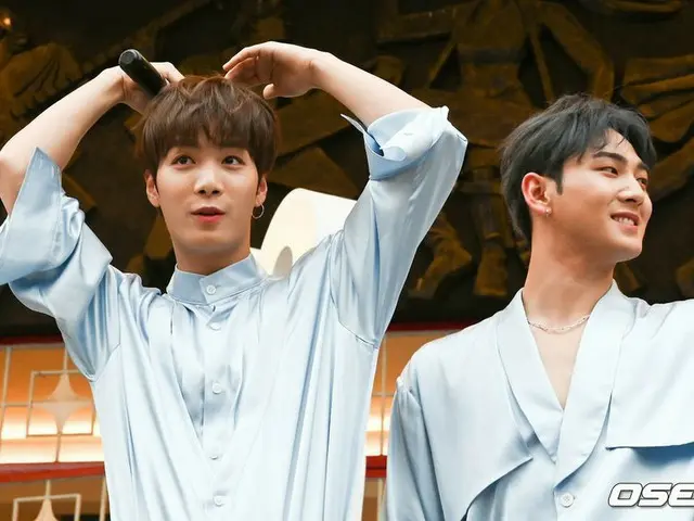 NU'EST JR&ベクホ&アロン、「V HEARTBEAT」サイン会開催