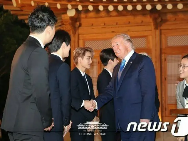 EXO、文在寅大統領夫妻とトランプ大統領&イヴァンカ補佐官に会う。