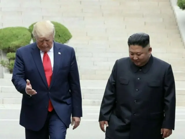 「北朝鮮の地」を踏んだ史上初の米国大統領トランプ氏、キム・ジョンウン氏を米国に招待