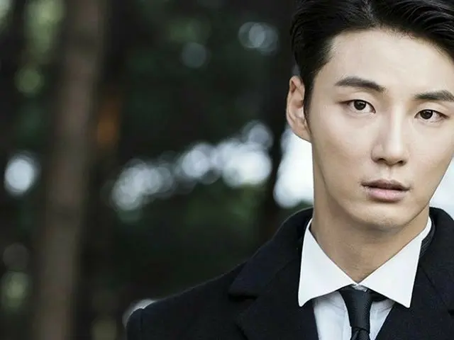 【G公式】俳優ユン・シユン、 写真公開。