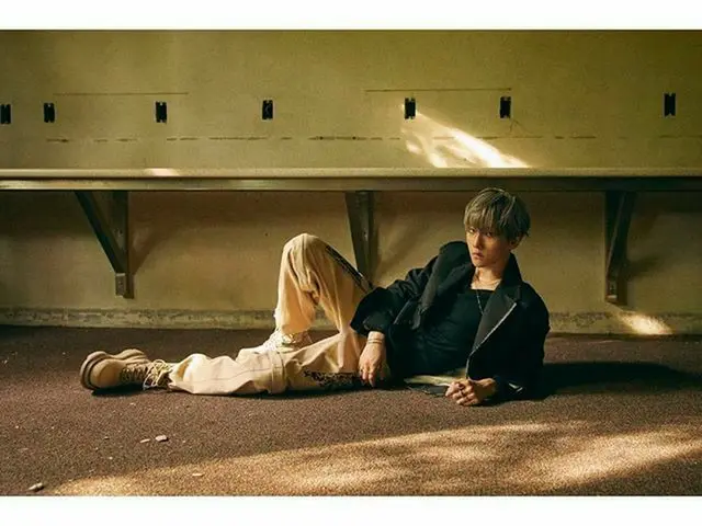 、、【G公式】EXO BAEKHYUN The 1st Mini Album「City Lights」ティーザー写真を公開。