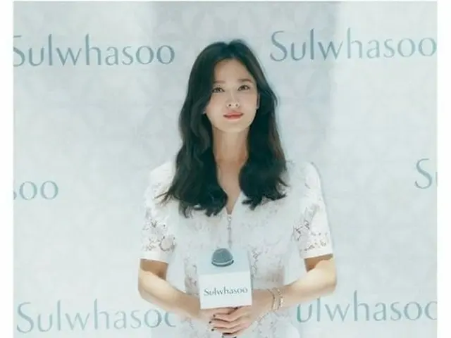 女優ソン・ヘギョ、ソン・ジュンギと離婚発表後、中国で初めて公の場に登場
