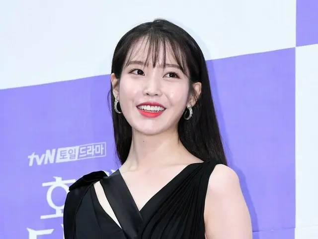 IU、tvN新土日ドラマ「ホテルデルーナ」制作発表会に出席