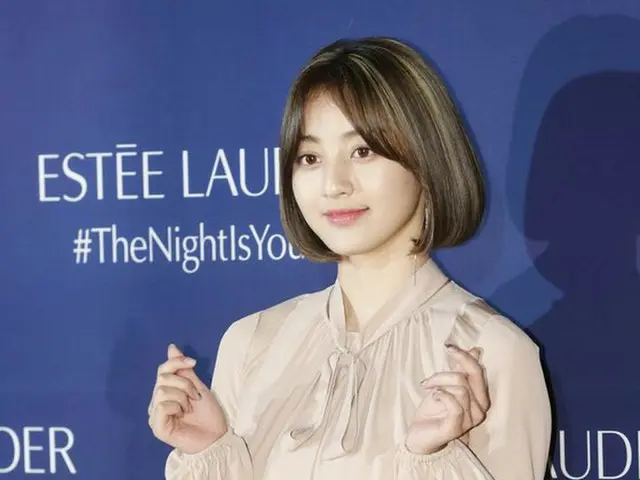 TWICE ジヒョ、熱愛を認めてから初のフォト行事