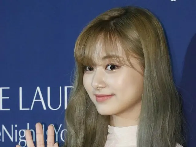 昨夜の TWICE、ツウィのスタイルも韓国で話題