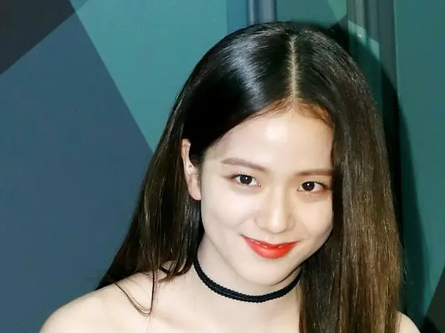 BLACKPINK JISOO、DIORポップアップストアのフォトイベントに出席