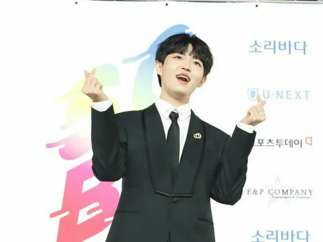 Wanna One 出身 キム・ジェファン、「2019 SORIBADA BEST K-MUSIC AWARDS」2日目ブルーカーペットイベントに登場