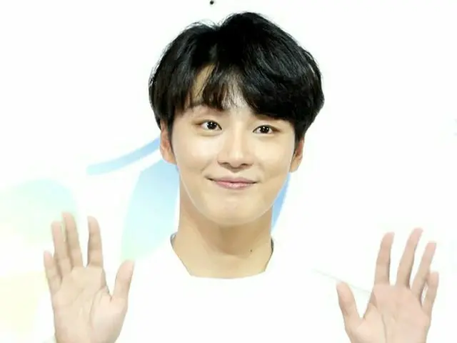 俳優ユン・シユン、「2019 SORIBADA BEST K-MUSIC AWARDS」2日目ブルーカーペットイベントに登場。