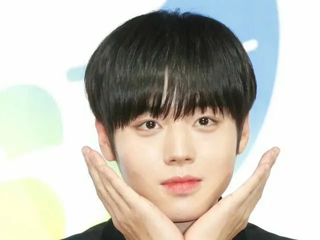 Wanna One 出身 パク・ジフン、「2019 SORIBADA BEST K-MUSIC AWARDS」2日目ブルーカーペットイベントに登場