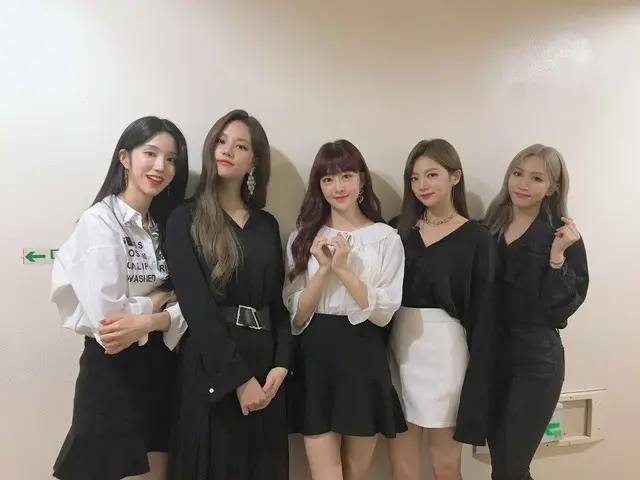 【t公式】LABOUM、[ #LABOUM]ラテの心をめらめら燃え作成LABOUMこれらの華麗なFirework🎇の舞台❗️しばらくして5時放送されるKBSを