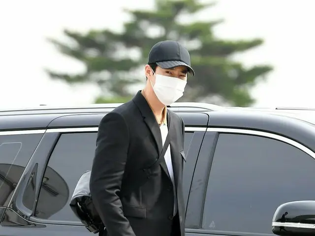 EXO SUHO、台湾に向けて出国中。