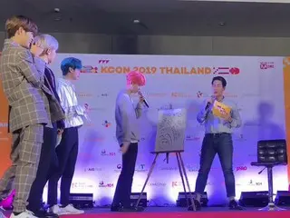 【d公式kcg】KCON、[ #KCON2019THAILAND] #AB6IX on #KCONMnG STAGE   #AB6IX plays drawin