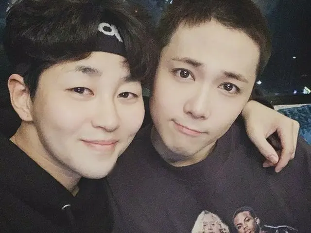 本日入隊のFTISLAND イ・ホンギ、涙目の丸坊主の姿が公開