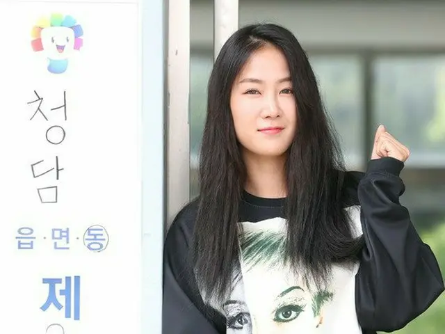 SISTAR ソユ、大統領選挙の投票所に到着。
