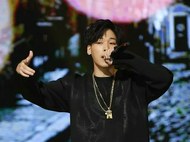 M.I.B 出身Young Cream、「Show Champion」出演。