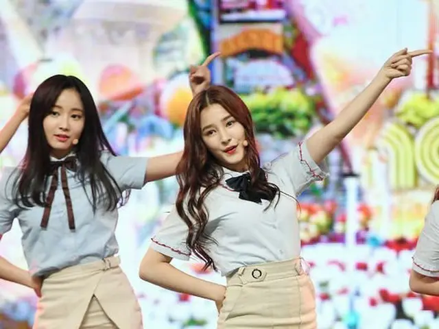 MOMOLAND、「Show Champion」出演。