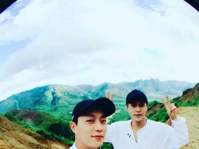 Highlight ドゥジュン、SNS更新。