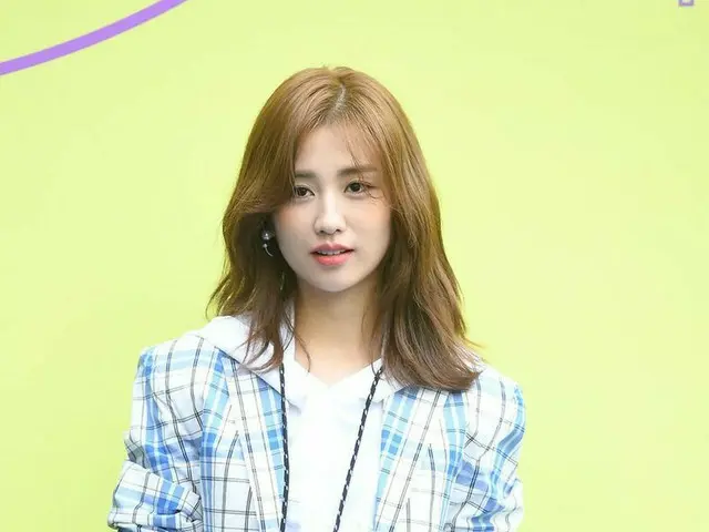 女優パク・ハソン、「2020 S/S Seoul Fashion Week」LLEEコレクションに出席