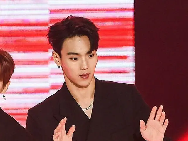 MONSTA X、騒動の後の初1位