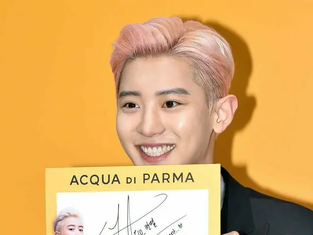 EXO CHANYEOL、香水ブランドACQUA DI PARMAのファンサイン会開催。