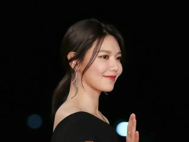 少女時代 スヨン、「青龍映画祭」参加中